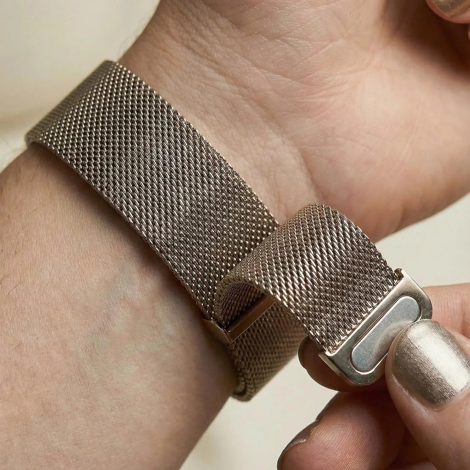 Apple Watch Armband Fiore – Milanese – Sternenlicht