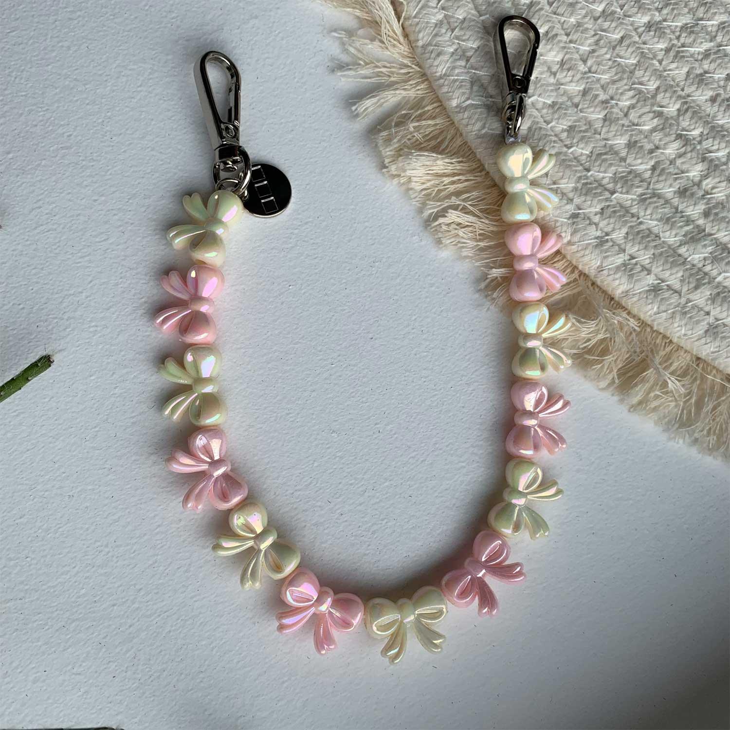 Handykette Bow - hellrosa weiß - silber