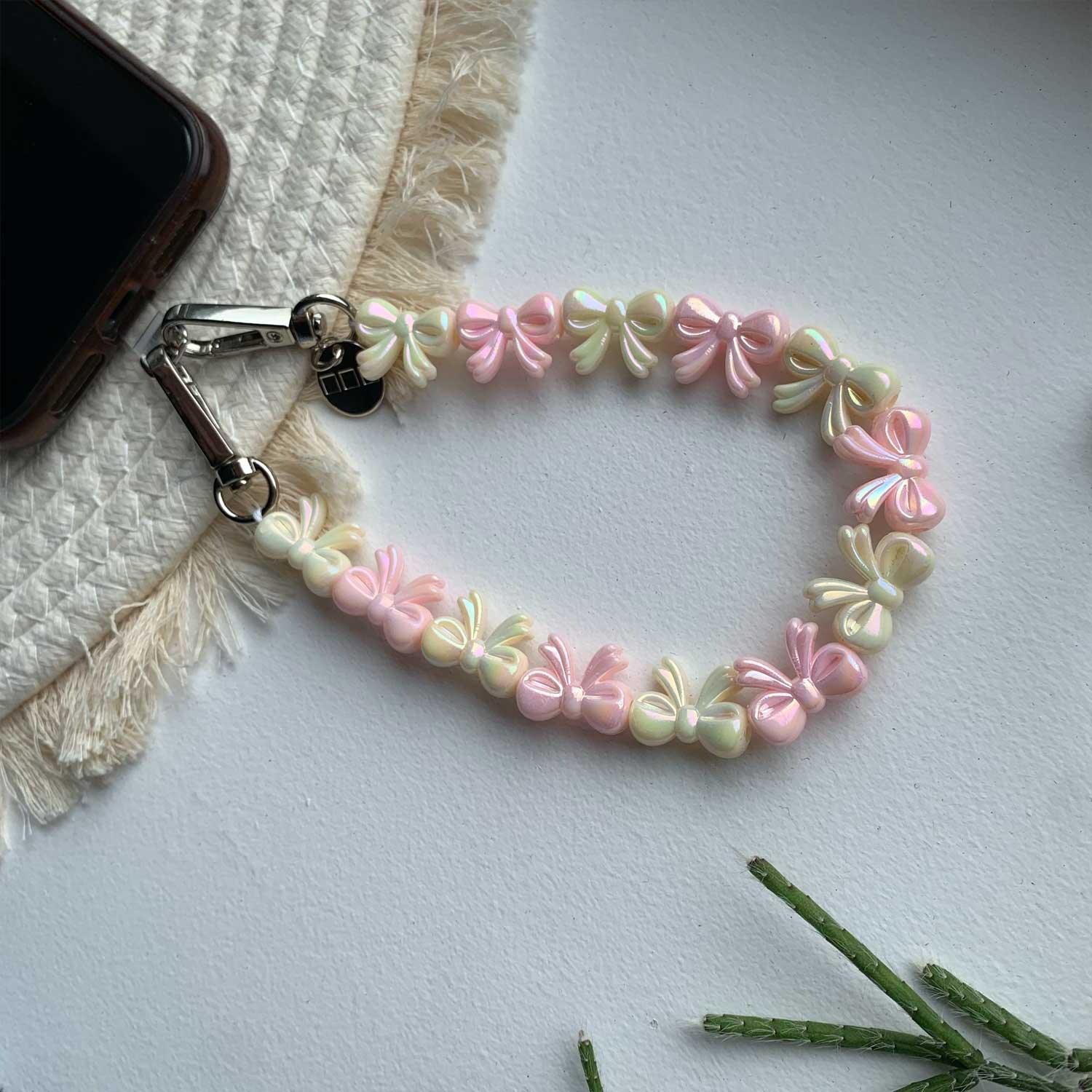 Handykette Bow - hellrosa weiß - silber