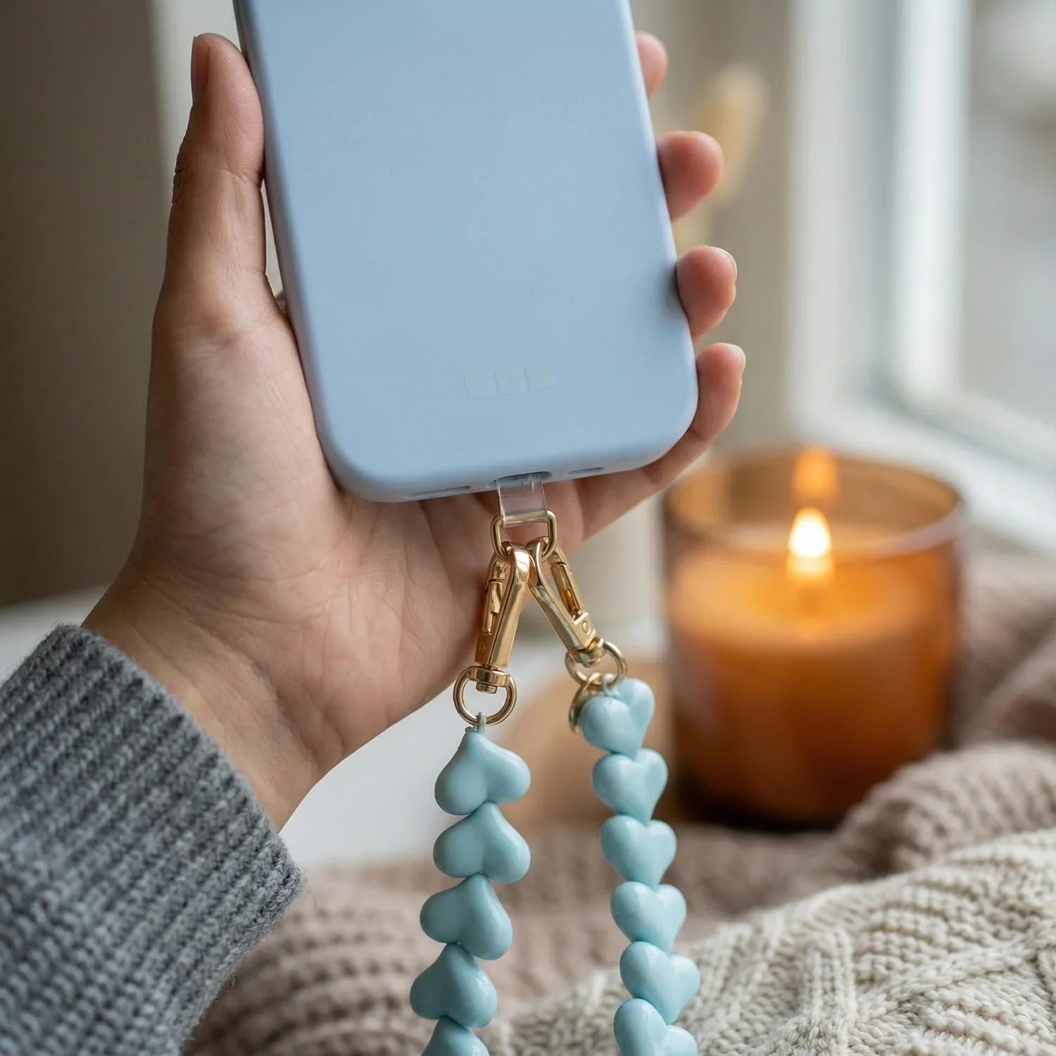 Handykette Heart - hellblau - gold