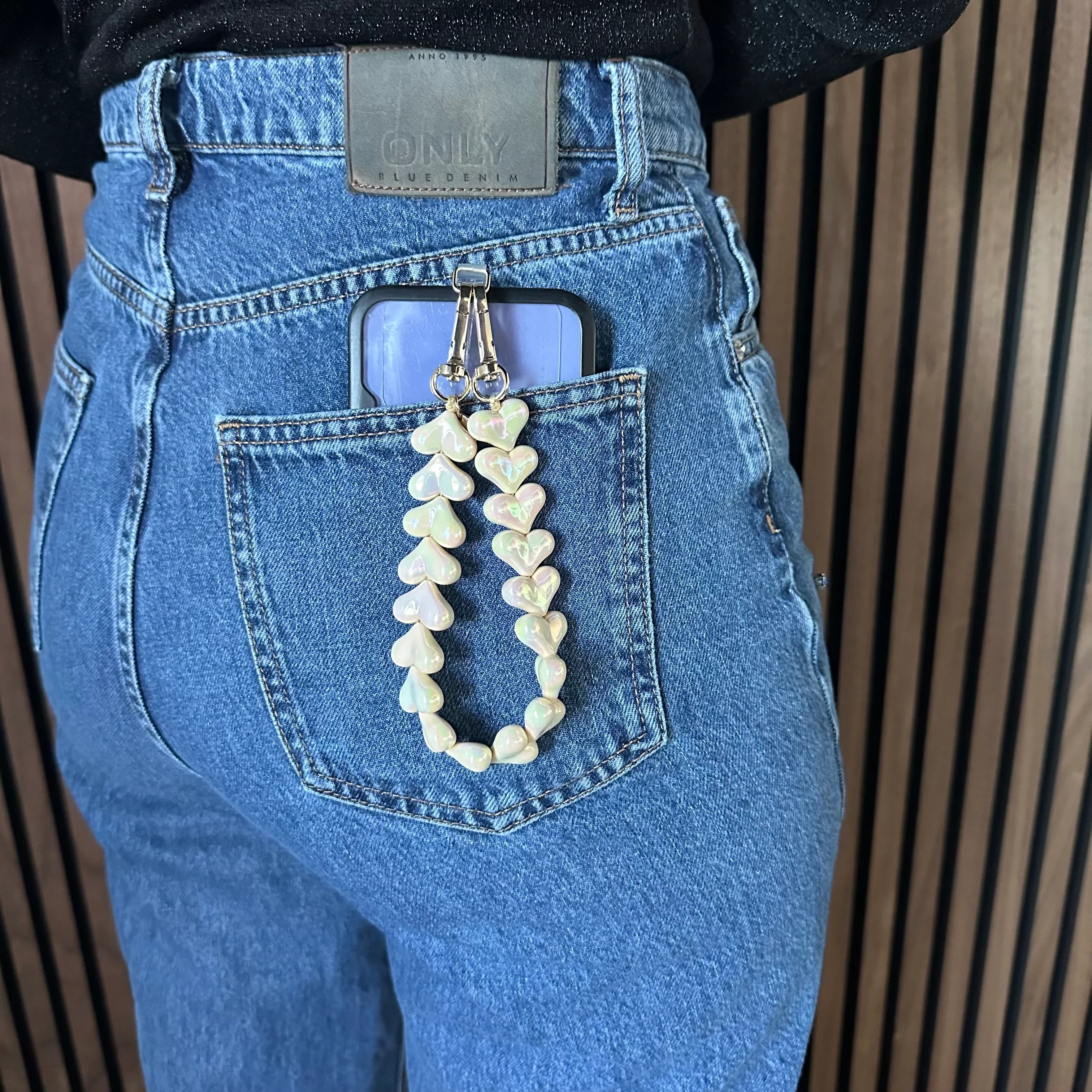 Handykette Herz - beige glänzend - silber