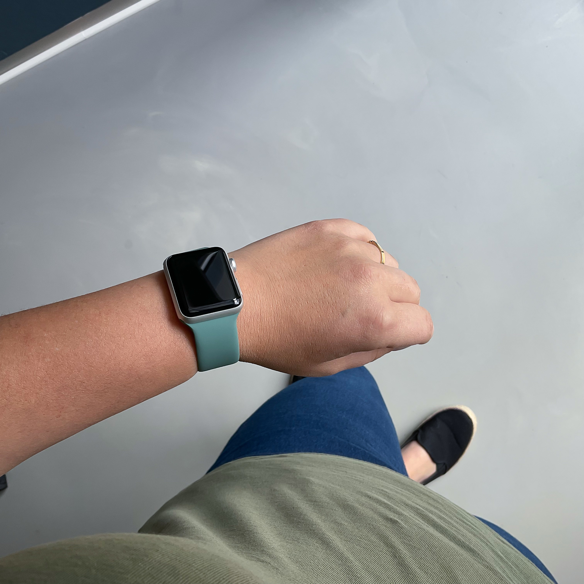 Apple Watch Solo Loop Sportarmband - Tannengrün