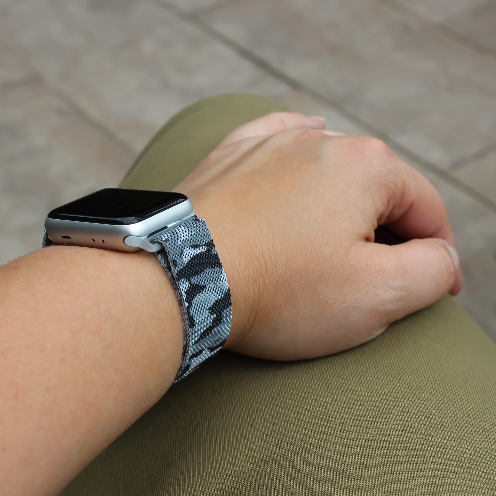 Apple Watch Milanaise Armband - camouflage