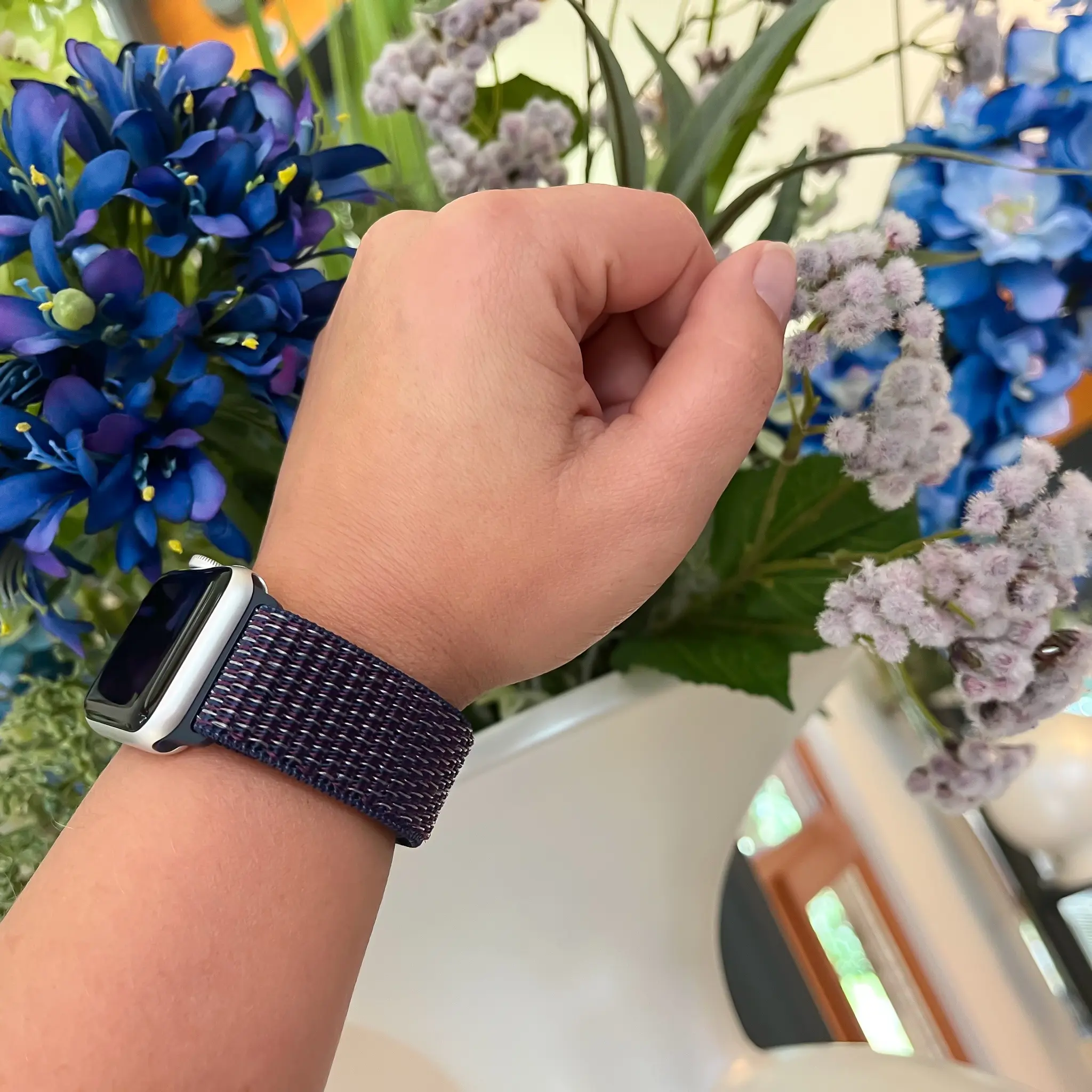 Apple watch sport deals loop indigo