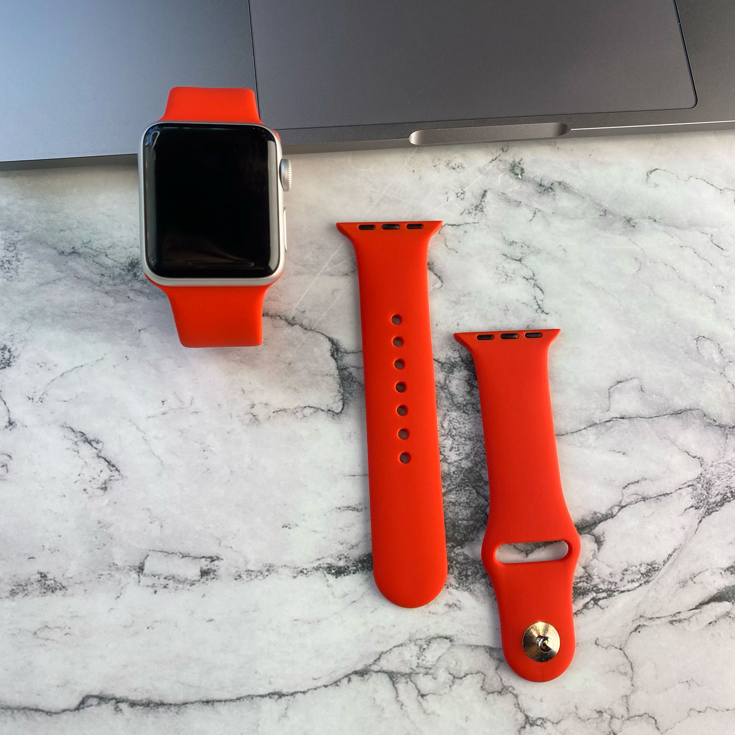 Apple Watch Sportarmband - rot